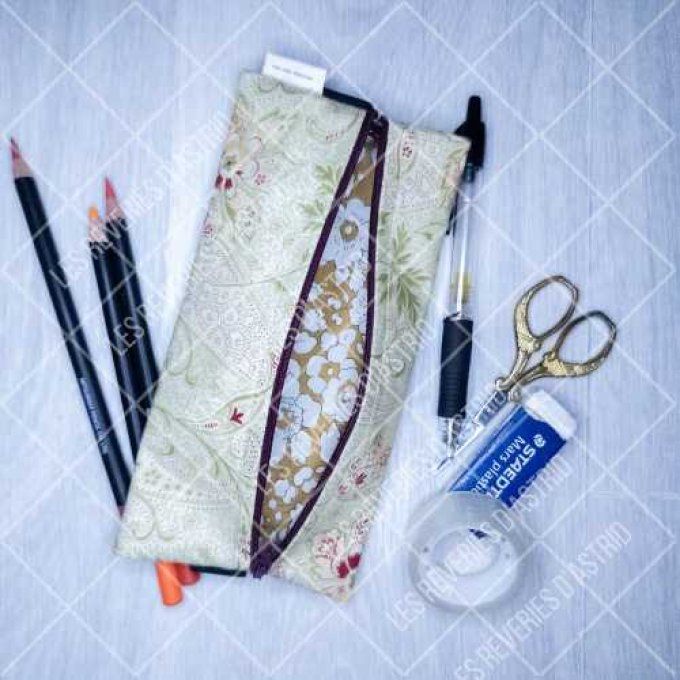 Trousse avec élastique pour un carnet A5 ou A4 avec un motif floral