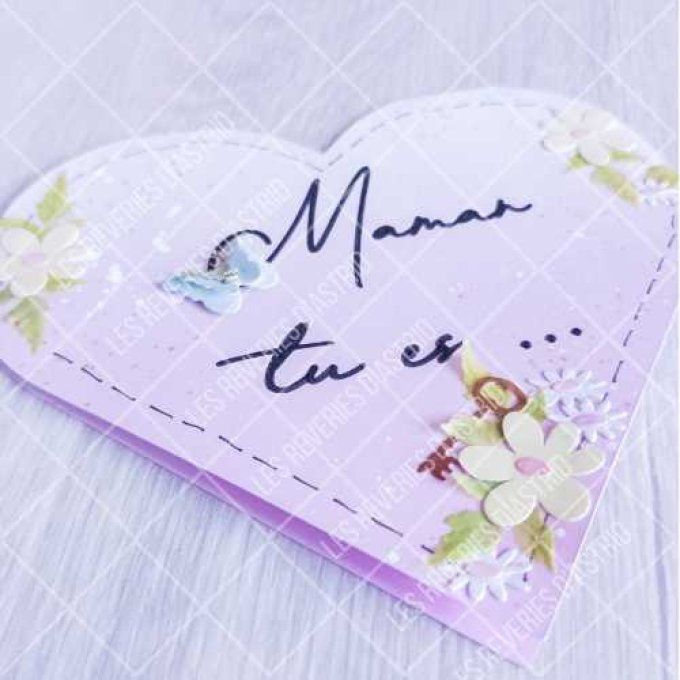 Carte en forme de cœur -  fond rose