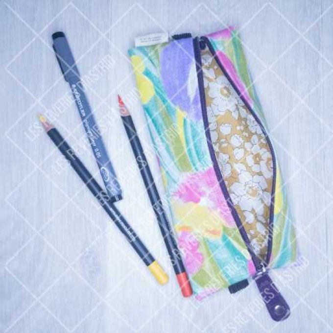 Trousse avec élastique pour un carnet A5 ou A4 - pièce unique