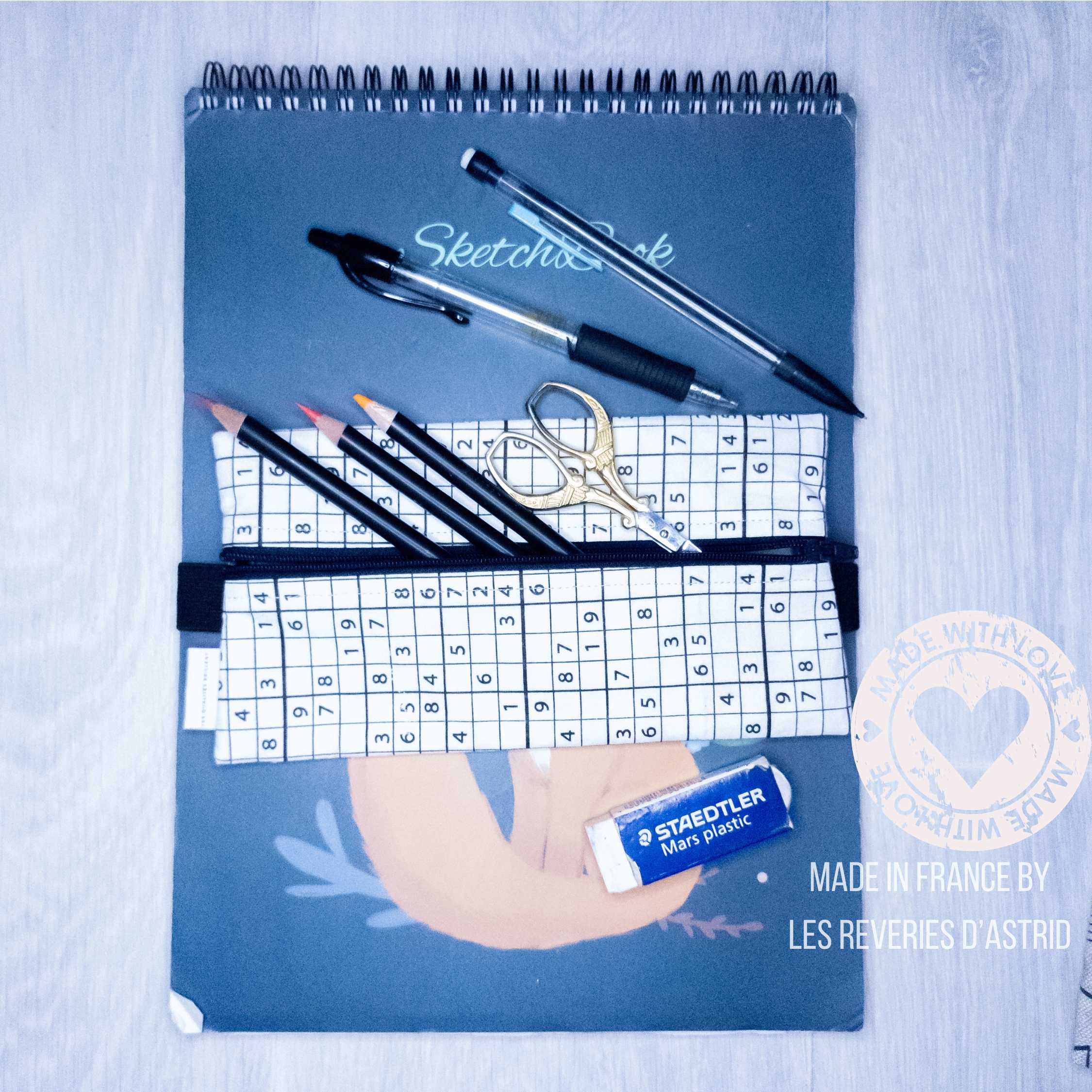 Trousse avec élastique pour un carnet A5 ou A4 avec le motif Sodoku – Image 4