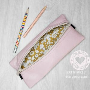 Trousse avec élastique pour un carnet A5 ou A4 - pièce unique