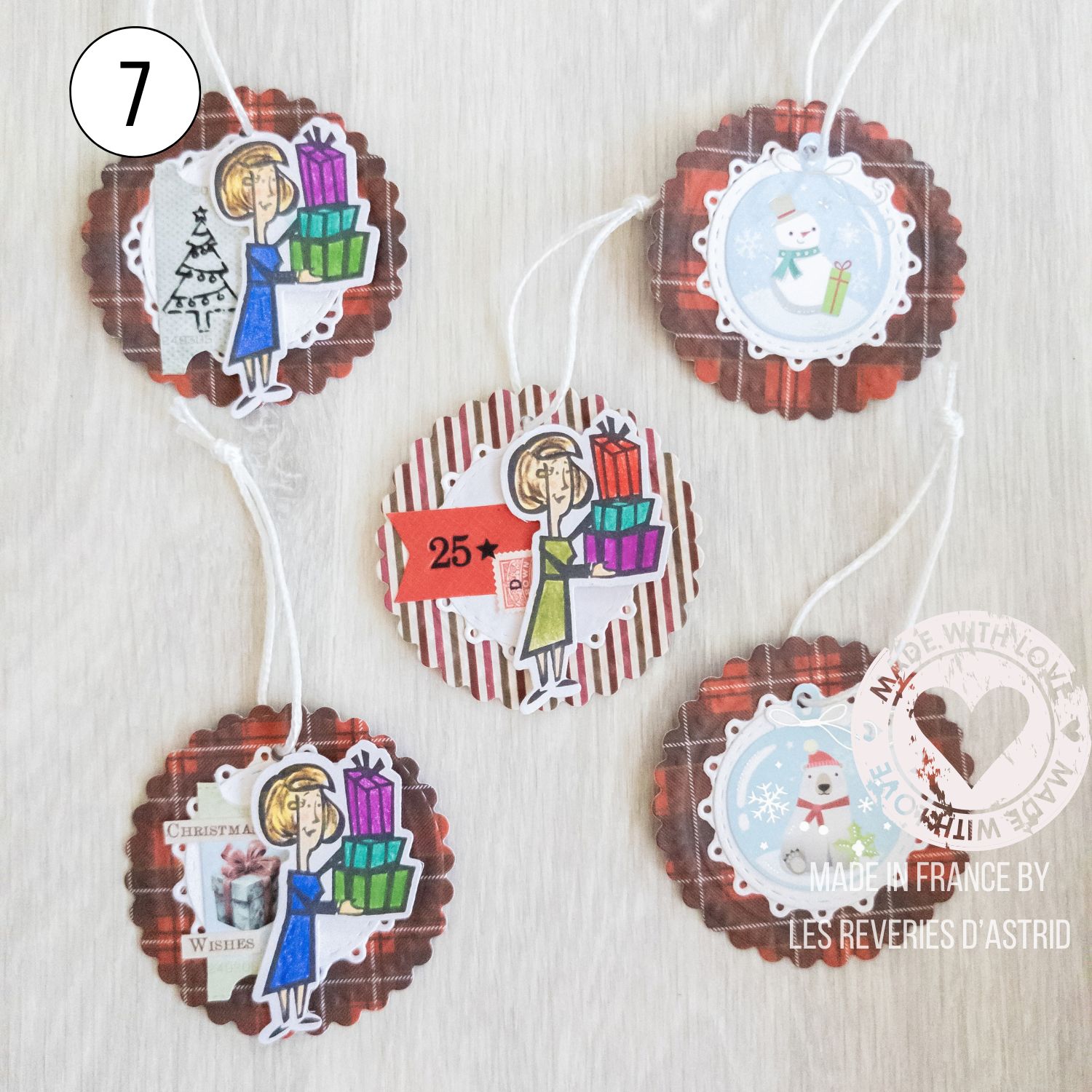 Étiquettes pour les cadeaux de Noël qui se transforment en décoration de Noël – Image 7